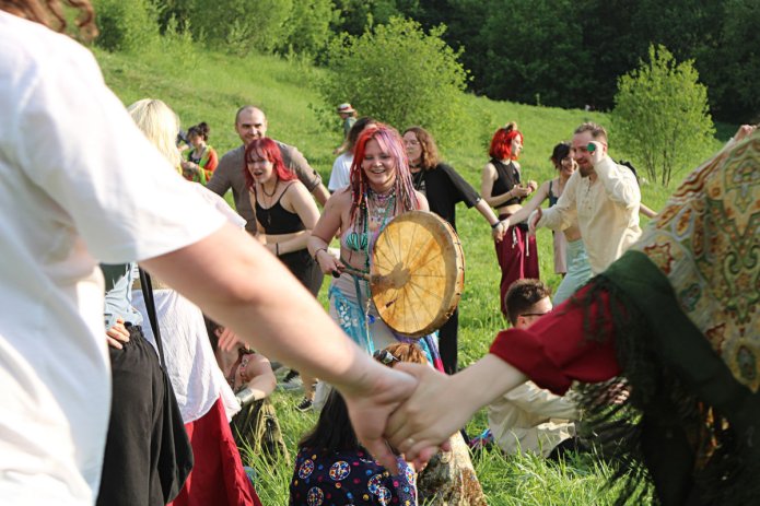 <em>«Хиппятник» в парке Царицыно, 1 июня 2024 года / Фото: Адель Максимова, группа «Хиппятник!!!» во «ВКонтакте»</em>