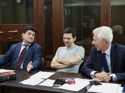 «Вот неймется тебе, Илья»: разговоры Ильи Яшина с полицейскими во время ареста